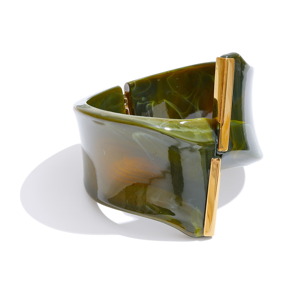 YH6873A Olive Green