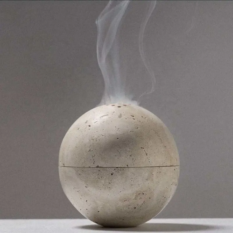 Bruciatore di incenso a sfera in pietra naturale di pietra naturale beige