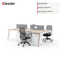 Poste de travail moderne pour 4 personnes avec accents or rose, bureau en A, banc de bureau dos à dos, écran acoustique, OEM