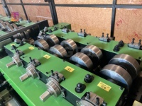 Machine de charpente légère en acier M 2000 à réglage entièrement automatique C 75-200 LGSF, haute productivité, avec roulement de pompe à moteur