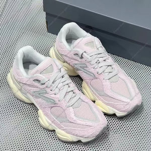 Zapatillas de Marca de Diseñador con Logo de Alta Calidad Casuales para Correr y Caminar para Hombre y Mujer Nuevas Famosas Hechas en China - Product Image 1