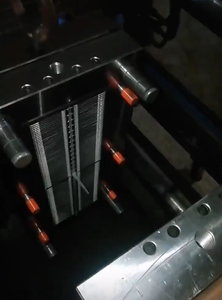 Machine de moulage par injection ZHENHUA 168T avec certificat CE pour broche d'étiquette/étiquette d'aiguille I Pin/I-pin/I-beam Products - Product Image 5