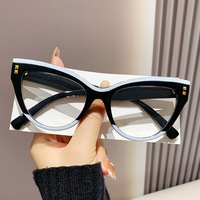 Montures optiques tendance pour femmes, grandes montures œil de chat avec rivets, charnières métalliques, montures de lunettes légères en TR90, vente en gros
