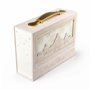 Boîte cadeau de luxe sur mesure de style livre avec poignée en métal |   Emballage en carton rigide, estampage à chaud, design gaufré et découpé - Product Image 1