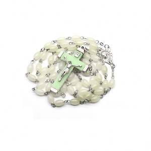 Petit collier de prière en perles ovales lumineuses de 4*6 mm, croix, perles de prière, cadeaux de mariage, export direct d'usine, vente en gros - Product Image 3