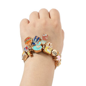 Nueva llegada dibujos animados Spongebobs encanto <span class=keywords><strong>pulsera</strong></span> joyería Patrick estrella colgante cadena estilo lindo joyería <span class=keywords><strong>pulsera</strong></span> - Product Image 2