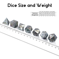 Ensemble de dés polyédriques personnalisés en alliage de zinc DND avec dés carrés de 16 mm en or et violet pour Dungeons and Dragons