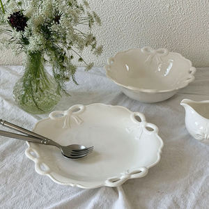 Plato de Postre de Cerámica con Lazo en Relieve Romántico Francés, Plato de <span class=keywords><strong>Cena</strong></span> de Cerámica Simple Blanco Puro - Product Image 4
