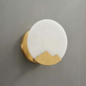 Элитный настенный светильник из алебастра и латуни, художественный круглый бра со светодиодами и теплым белым светом для гостиной и спальни - Product Image 1