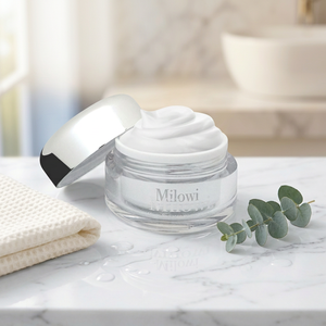 ครีม MILOWI V2 MAGIC RADIANCE WHITENING 50 กรัม ครีมลดเลือนริ้วรอยเพื่อผิวกระจ่างใสทันที ช่วยเติมความชุ่มชื้นให้ผิวเปล่งประกาย - Product Image 1