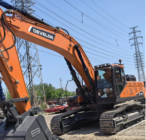 รถขุดตีนตะขาบ DEVELON DX450 ขนาด 44.3 ตัน สำหรับงานขุดเหมืองแบบเปิด งานขุดหินแข็ง งานขุดดินจำนวนมาก งานโครงสร้างขนาดใหญ่ รับประกัน 1 ปี - Product Image 1
