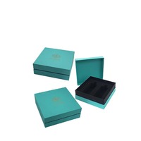 Scatole Regalo Aziendali Personalizzate con Coperchio e Base Quadrati, Stampa in Oro, Disponibili in Piccole Quantità
