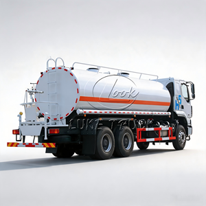 Camion pulvérisateur d'eau robuste CHENGLONG 2026 de 25 m³ avec réservoir en acier inoxydable pour la réduction de la poussière sur les chantiers de construction - Product Image 1