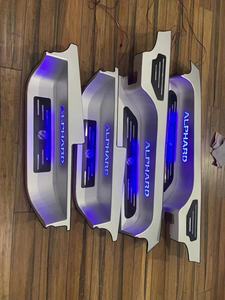 Nuevo <span class=keywords><strong>Mercedes</strong></span> <span class=keywords><strong>Vito</strong></span> V260 V250 <span class=keywords><strong>Sprinter</strong></span> W906 W907 accesorios interiores aleación de aluminio LED coche puerta móvil alféizar Pedal de bienvenida - Product Image 6