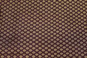 Tela de Brocado de Poliéster Ecológica y Brillante con Estampado Floral Abstracto para Vestidos, Ropa Étnica y Atuendos de Diseñador (Niñas) - Product Image 5