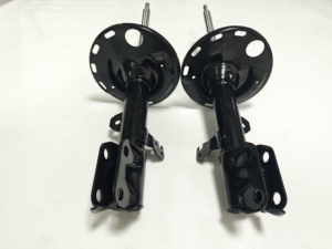 T Oyota 2014- VOXY/NOAH ZRR80G <span class=keywords><strong>Amortisseur</strong></span> 3350050 3350051 3440109 Pièce de suspension de <span class=keywords><strong>presse</strong></span> à huile sans <span class=keywords><strong>ressort</strong></span> à vendre - Product Image 4