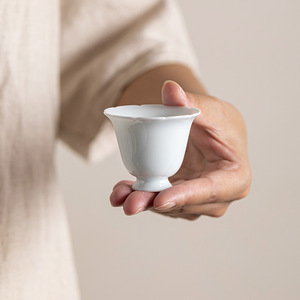 Yingqing Flower Shaped Stemmed <b>Teacup</b> Porcelain Dehua County Kung Fu Tea Tasting Cup Single Cup Without Lid - Product Image 1