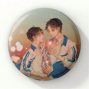 Badge personnalisé en étain avec paillettes holographiques, bouton en métal - Product Image 3