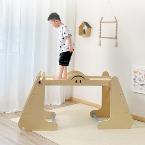 Estructura de escalada de madera para niños, entrenamiento de integración sensorial, equipo de juego interior con tobogán y barra de equilibrio para niños pequeños - Product Image 1