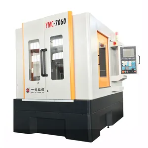 Maxtors ucuz fiyat modeli YMC-7060 Metal CNC 4 eksen gravür freze makinesi ile 4th eksenli cnc döner masa veya bölme kafası