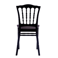 Chaise empilable en plastique pour l'extérieur bon marché d'usine pour le mariage Chaises en plastique blanc pour la fête de l'événement