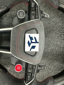 Personnalisez le volant en fibre de carbone véritable de haute qualité pour A-udi A6 C8 <span class=keywords><strong>RS</strong></span> avec palette de changement de vitesse - Product Image 5