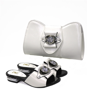 <span class=keywords><strong>Scarpe</strong></span> e borse africane più vendute <span class=keywords><strong>scarpe</strong></span> con <span class=keywords><strong>tacco</strong></span> <span class=keywords><strong>basso</strong></span> bianche Set di borse abbinate - Product Image 1