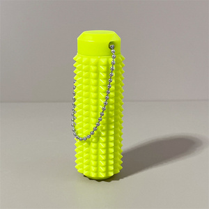 Porte-clés en PVC <span class=keywords><strong>mini</strong></span>-tasse, nouveau design 2025, porte-clés mignon en forme de tasse isolée, porte-clés portable <span class=keywords><strong>pour</strong></span> soulager le stress, porte-clés en plastique - Product Image 5