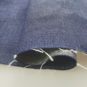 <span class=keywords><strong>Tissu</strong></span> denim en coton peigné bleu de haute qualité à prix abordable 2026 cm32*cm32 pour jeans - Product Image 4