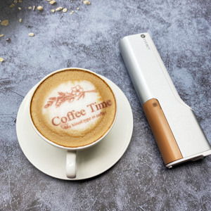 เครื่องพิมพ์กาแฟแบบพกพา EVEBOT PrintPen รุ่นปี 2025 เครื่องพิมพ์อิงค์เจ็ทแบบมือถือ สำหรับพิมพ์บนโยเกิร์ต เบียร์ ขนมปัง คุกกี้ มาการอง เค้ก - Product Image 2