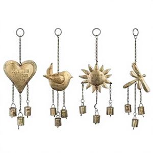 Adorno Navideño Colgante de Corazón de Metal Vintage, Hecho a Mano, de Alta Calidad, Decoración Moderna para Pared del Hogar - Product Image 1