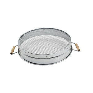 Tamis de jardin galvanisé 1/8 \ "1/4 \" 3/8 \ "1/2 \" avec manche en bois pour rempoter les pots de fleurs et les jardinières - Product Image 5