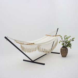 <span class=keywords><strong>Hamac</strong></span> portable de randonnée en coton avec <span class=keywords><strong>barre</strong></span> incurvée <span class=keywords><strong>Hamac</strong></span> en <span class=keywords><strong>toile</strong></span> en coton Hamaca <span class=keywords><strong>Hamac</strong></span> de voyage en plein air - Product Image 1
