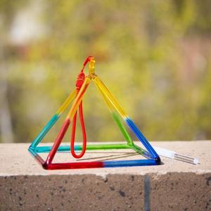 Instrument de guérison sonore en quartz Merkaba suspendu, cristal arc-en-ciel, pour la guérison énergétique et la méditation pleine conscience - Product Image 3