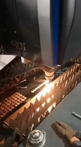 Pendientes <span class=keywords><strong>de</strong></span> aro circulares minimalistas para mujer, aretes <span class=keywords><strong>de</strong></span> aro <span class=keywords><strong>de</strong></span> acero inoxidable chapados en <span class=keywords><strong>oro</strong></span> simple personalizados, joyería para mujer - Product Image 6