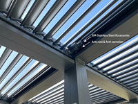 Pergola à lames orientables pour jardin avec capteur de pluie, toit en aluminium imperméable pour potager