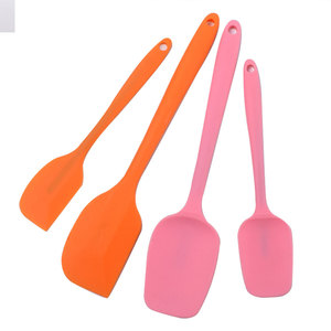 Silicone Spatula One Piece Heat Resistant Baking Tool With Steel Reinforcement For Cake Mixing And Cooking - Product Image 4
