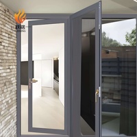 Puerta Batiente de UPVC con Acabado en Color Personalizado, Textura de Madera, Puerta de Plástico y Acero con Herrajes Alemanes, Sistema Roto para Entrada de Villas de Alta Gama