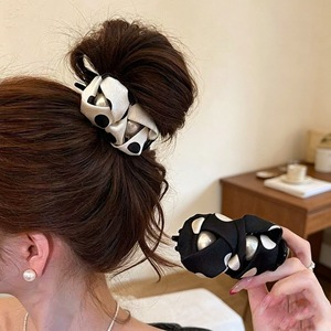 Pinza para el pelo con perlas y diseño de capullo de flor retro, nuevo estilo 2026, para uso diario, pinza versátil para cola de caballo, elegante accesorio para el cabello - Product Image 3