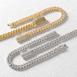 <span class=keywords><strong>Bracciale</strong></span> Miami Cuban Iced Out <span class=keywords><strong>in</strong></span> Moissanite per <span class=keywords><strong>Uomo</strong></span> e Donna, 6MM, Placcato Oro Bianco 14K, <span class=keywords><strong>Argento</strong></span> Sterling <span class=keywords><strong>925</strong></span>, Chiusura a Scatola, 7/8 Pollici, VVS - Product Image 1