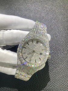 Montre mécanique pour homme personnalisée en gros avec moissanite VVS - Product Image 3