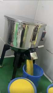 Mezcladora Vertical de Acero Inoxidable con PLC |   Capacidad de 100 kg |   Mezcladora Automática de Polvo y Pellets de 380V para Moldeo por Inyección - Product Image 3