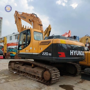Excavatrice 22 tonnes Corée, stock neuf, HYUNDAI 220LC-9S, poids, d'occasion, à vendre - Product Image 1