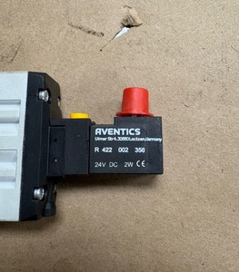 วาล์วควบคุมทิศทาง AVENTICS 0820 058 076 10 บาร์ พร้อมคอยล์ R422 002 356 มือสอง - Product Image 5