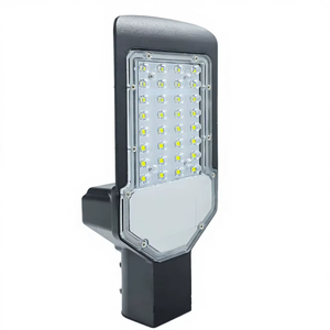Lampadaire LED 36W à Haute Luminosité avec Lentille, Éclairage Extérieur Étanche pour Sécurité, Lampe de Route Économe en Énergie pour Zones Extérieures - Product Image 5