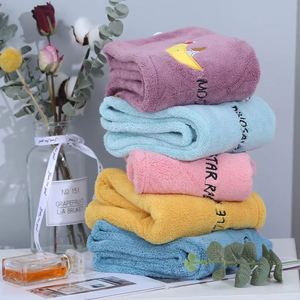 Serviette à capuche en microfibre douce pour femme, séchage rapide, bonnet de bain et turban absorbant pour cheveux, idéal pour la maison - Product Image 5