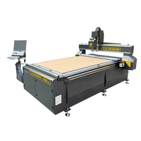 Routeur CNC 3 axes avec broche de refroidissement par eau 5,5 kW, table à vide et rouleau de pression pour la fabrication de lettres en MDF, acrylique et cristal