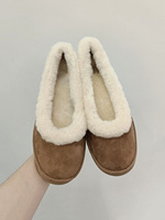 Pantoufles en daim peluche pour femmes avec logo personnalisé, doublure en polaire douce, confortables pour l'intérieur en saison froide