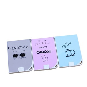 <b>Compact</b> Makeup <b>Mirror</b> With Comb Foldable Portable Travel Size Random Color Pattern Cat Design For Students And Daily Use - Product Image 4