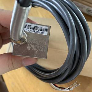 Celle di Carico in Acciaio Legato <span class=keywords><strong>ZEMIC</strong></span> H8C-C3 Nuove e Originali, Sensori di Forza e Celle di Carico da 250 kg - Product Image 4